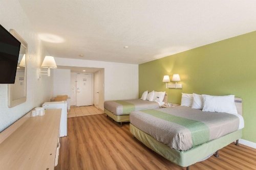 Motel 6 Hemet image 34